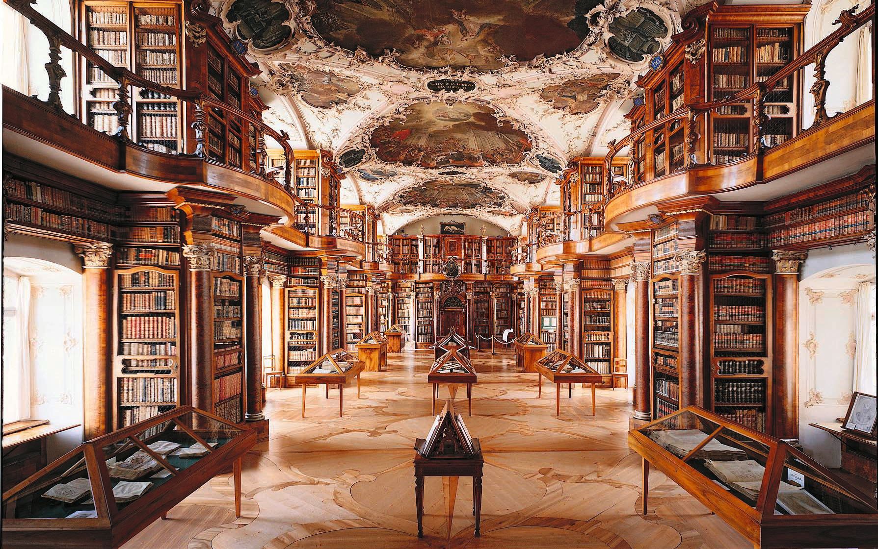 Bibliothèque du Couvent de St-Gall, objet A de l’inventaire PBC, Patrimoine mondial de l’UNESCO et candidat pour protection renforcée 