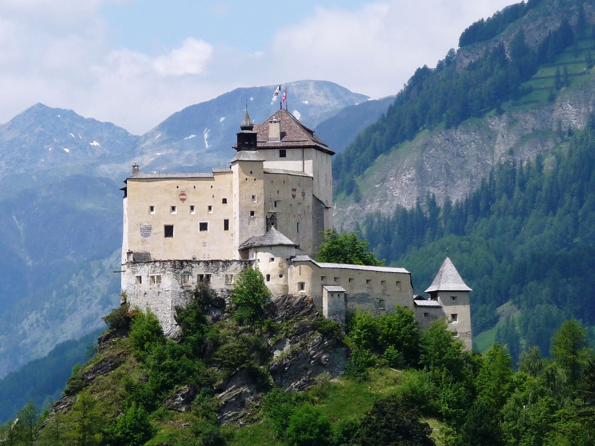 Château de Tarasp, Scuol GR, objet A de l’Inventaire PBC